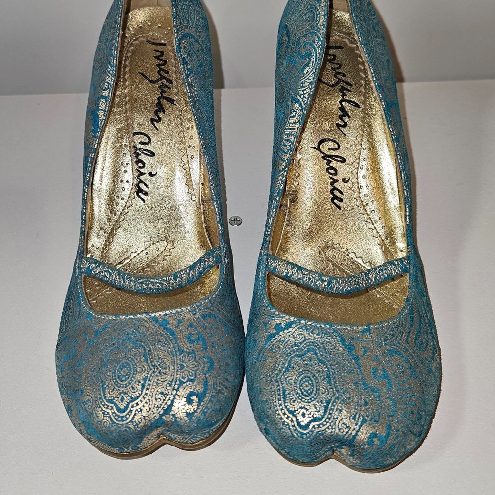 Irregular Choice Kitten Heel Toe Detail Pump - Tabi Style Toe Seperation Shoe